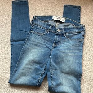 Hollister Jeans size 0 regular, light/medium wash (OR W24 L29)
